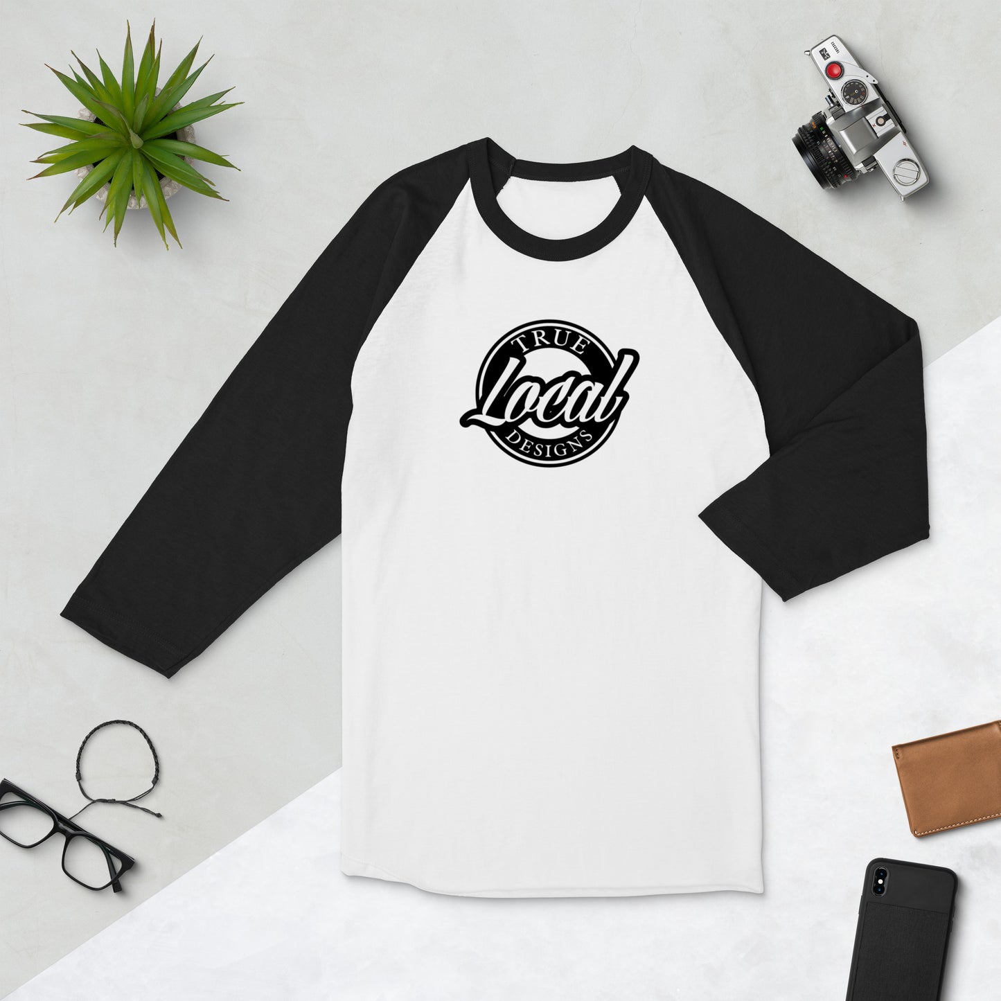 3/4 sleeve raglan shirt